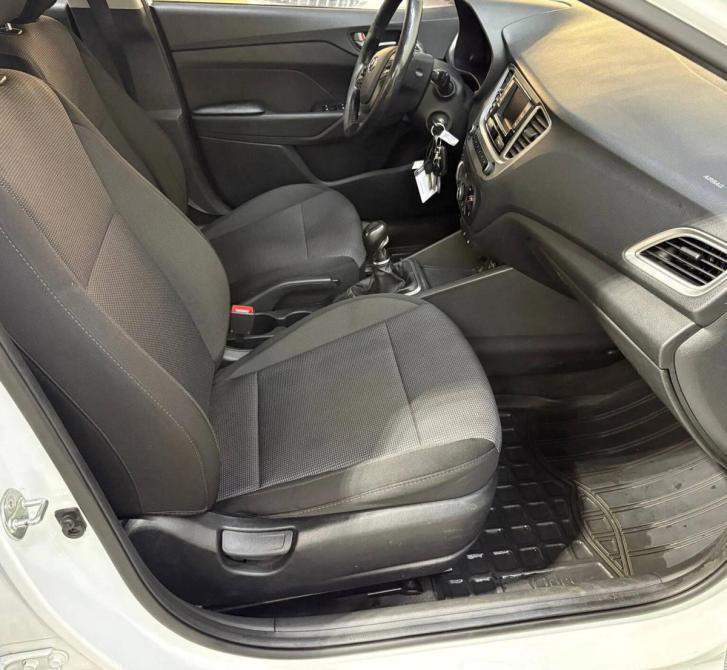 Hyundai Solaris II Санкт-Петербург  - изображение 16