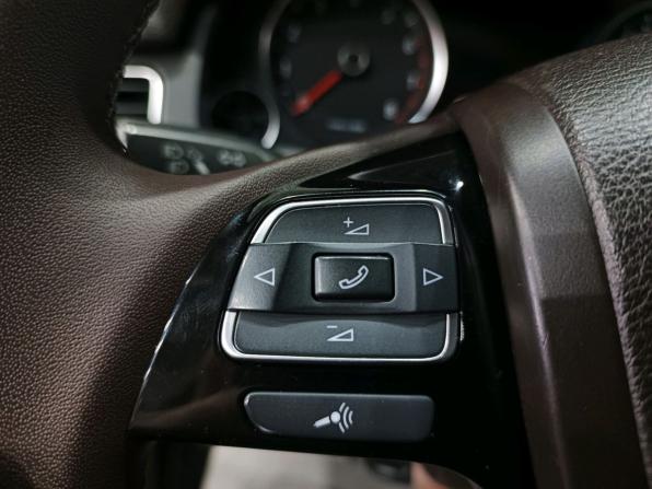 Volkswagen Touareg II с пробегом 2011 года, цена 1 690 000 рублей, 258910 км, внедорожник, Автокод Объявления