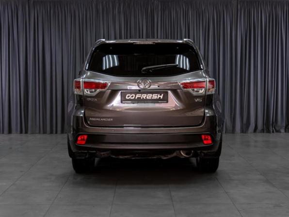 Toyota Highlander III (XU50) с пробегом 2014 года, цена 2 839 000 рублей, 252323 км, внедорожник, Автокод Объявления