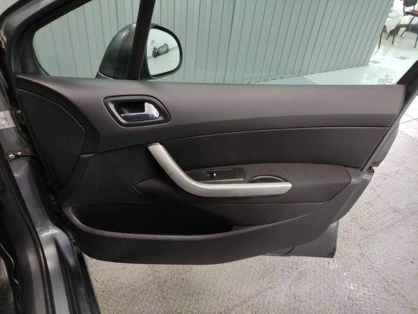 Peugeot 308 I с пробегом 2010 года, цена 420 000 рублей, 240045 км, универсал, Автокод Объявления