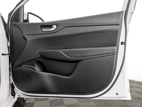 Hyundai Solaris II Рестайлинг с пробегом 2022 года, цена 1 570 000 рублей, 53090 км, седан, Автокод Объявления