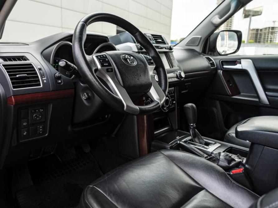 Toyota Land Cruiser Prado 150 Series Рестайлинг 1 Москва  - изображение 9