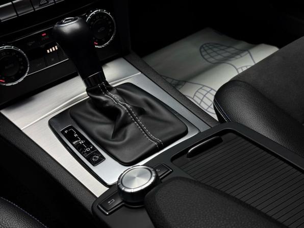 Mercedes-Benz C-Класс III (W204) Рестайлинг с пробегом 2012 года, цена 1 599 000 рублей, 181350 км, седан, Автокод Объявления