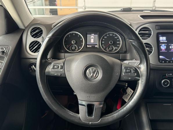 Volkswagen Tiguan I Рестайлинг с пробегом 2012 года, цена 1 099 000 рублей, 269330 км, внедорожник, Автокод Объявления