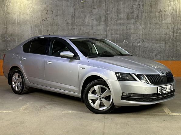 Skoda Octavia III (A7) Рестайлинг с пробегом 2019 года, цена 1 629 000 рублей, 289462 км, лифтбек, Автокод Объявления