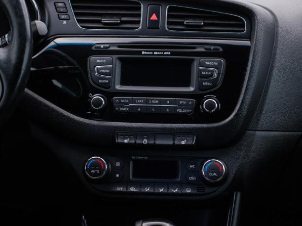 Kia Ceed II с пробегом 2012 года, цена 920 000 рублей, 229470 км, хэтчбек, Автокод Объявления