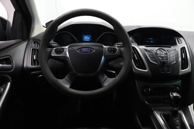 Ford Focus III с пробегом 2012 года, цена 595 000 рублей, 321528 км, седан, Автокод Объявления