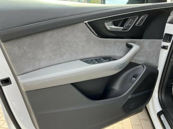 Audi Q8 I (4M) с пробегом 2022 года, цена 8 499 000 рублей, 77800 км, внедорожник, Автокод Объявления