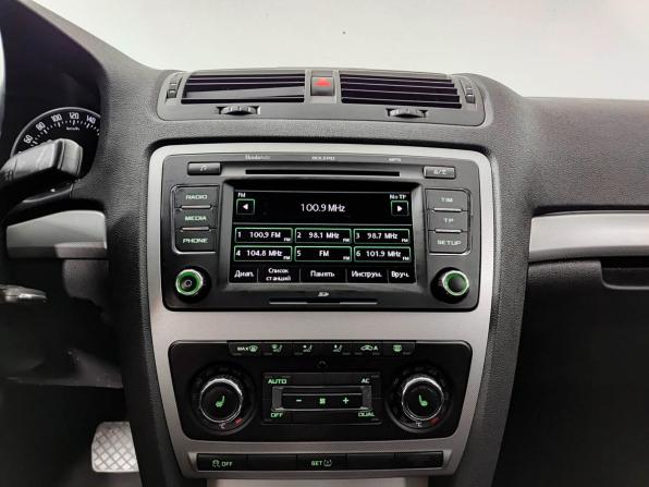 Skoda Octavia II (A5) Рестайлинг с пробегом 2011 года, цена 770 000 рублей, 171000 км, лифтбек, Автокод Объявления