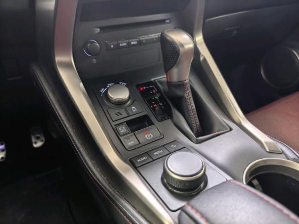 Lexus NX I с пробегом 2016 года, цена 2 485 000 рублей, 302061 км, внедорожник, Автокод Объявления