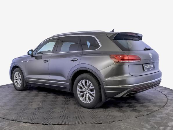 Volkswagen Touareg III с пробегом 2019 года, цена 3 900 000 рублей, 234306 км, внедорожник, Автокод Объявления