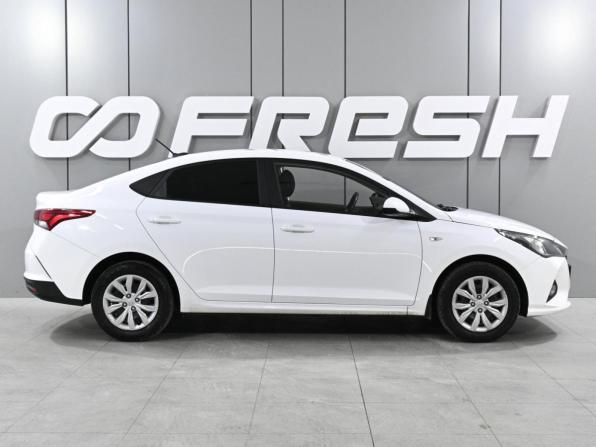 Hyundai Solaris II Рестайлинг с пробегом 2022 года, цена 1 859 000 рублей, 25520 км, седан, Автокод Объявления