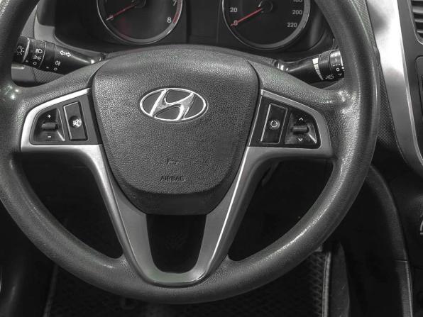 Hyundai Solaris I Рестайлинг с пробегом 2015 года, цена 859 900 рублей, 150000 км, седан, Автокод Объявления