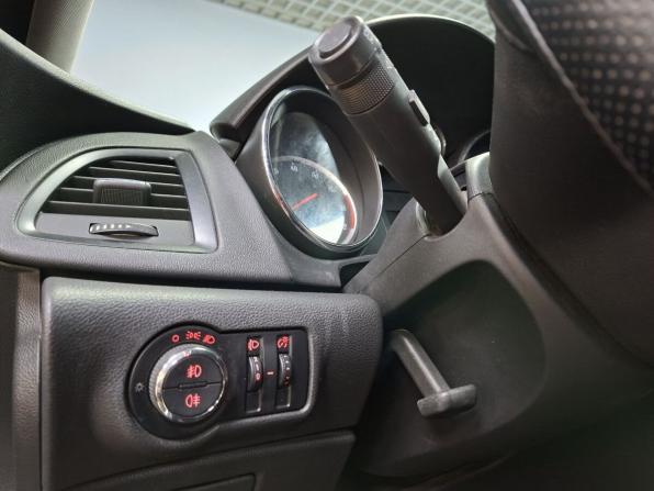 Opel Astra J с пробегом 2011 года, цена 459 000 рублей, 293084 км, хэтчбек, Автокод Объявления