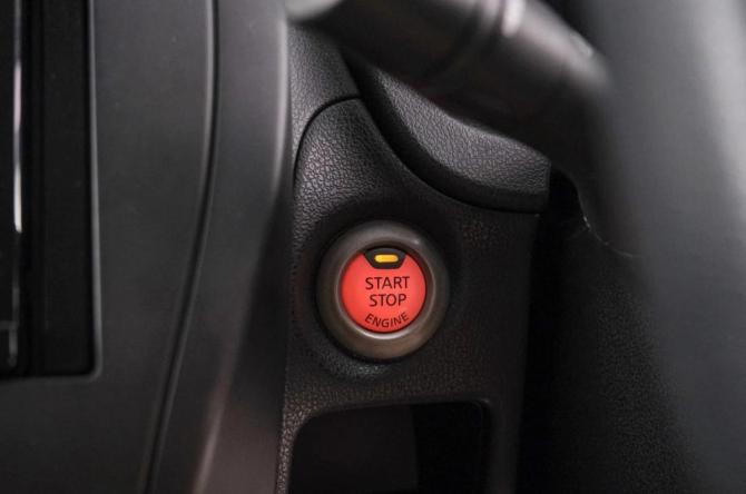 Nissan Note II Рестайлинг с пробегом 2018 года, цена 1 199 000 рублей, 135500 км, хэтчбек, Автокод Объявления
