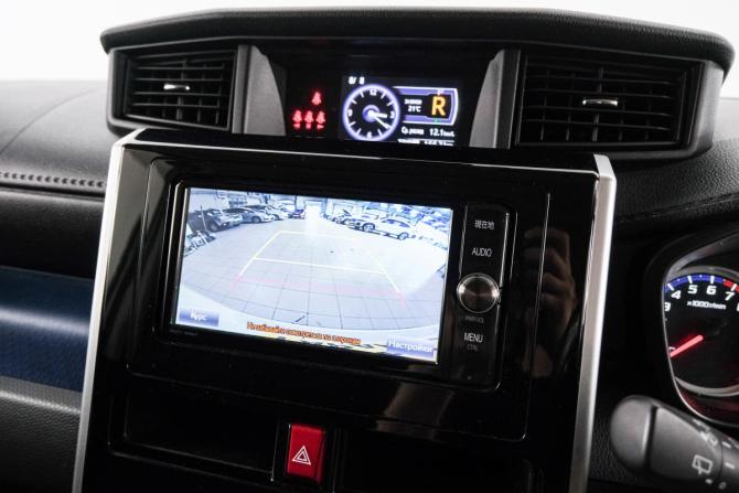 Toyota Roomy I с пробегом 2017 года, цена 1 039 000 рублей, 142000 км, микровэн, Автокод Объявления