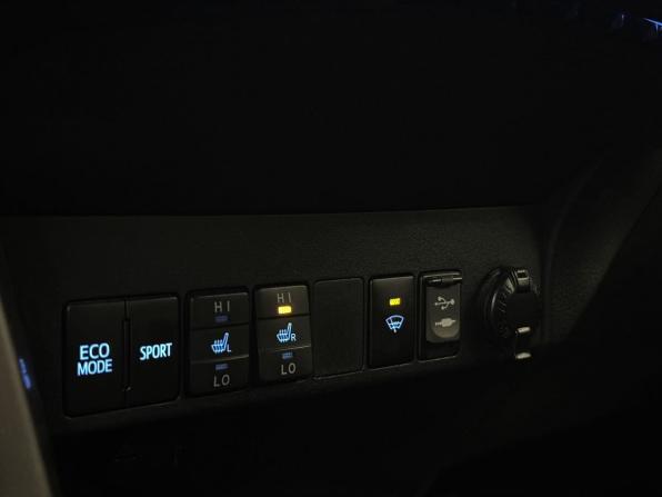 Toyota RAV4 IV (XA40) Рестайлинг с пробегом 2016 года, цена 2 330 000 рублей, 143200 км, внедорожник, Автокод Объявления