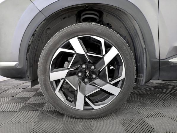 Hyundai Santa Fe IV Рестайлинг с пробегом 2023 года, цена 4 590 000 рублей, 54270 км, внедорожник, Автокод Объявления