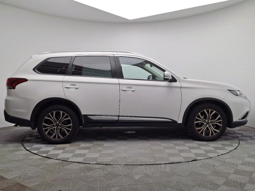 Mitsubishi Outlander III Рестайлинг 3 Мурманск  - изображение 8