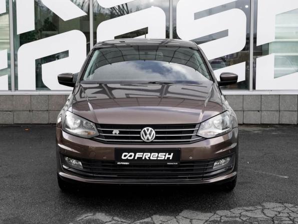 Volkswagen Polo V Рестайлинг с пробегом 2018 года, цена 780 000 рублей, 160000 км, седан, Автокод Объявления