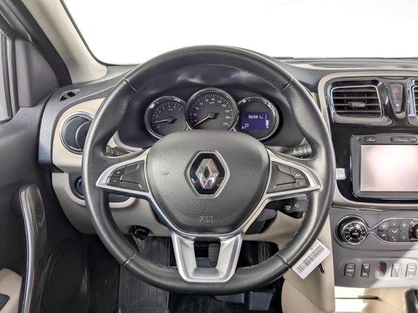 Renault Logan II с пробегом 2018 года, цена 899 000 рублей, 96981 км, седан, Автокод Объявления