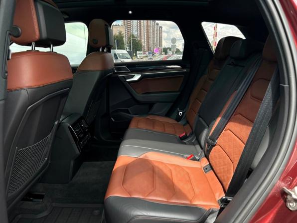 Volkswagen Touareg III с пробегом 2021 года, цена 6 958 600 рублей, 58281 км, внедорожник, Автокод Объявления