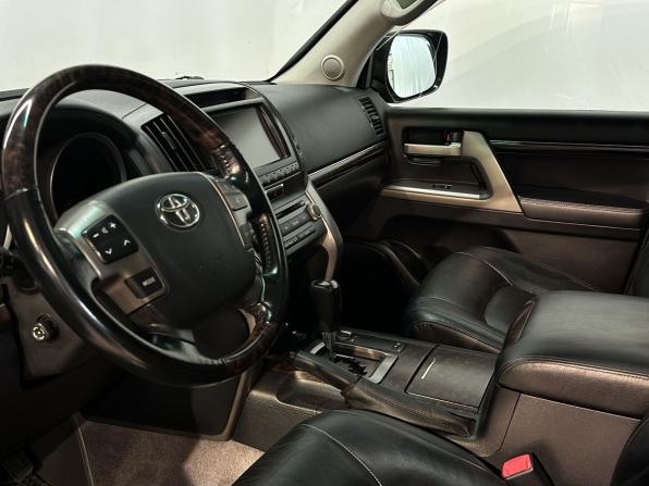 Toyota Land Cruiser 200 Series с пробегом 2011 года, цена 3 590 000 рублей, 240962 км, внедорожник, Автокод Объявления