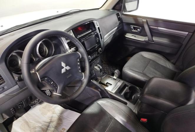 Mitsubishi Pajero IV Рестайлинг 2 с пробегом 2015 года, цена 2 150 000 рублей, 364109 км, внедорожник, Автокод Объявления