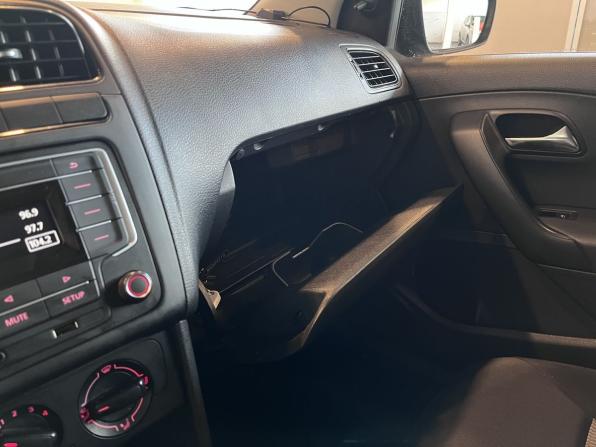 Volkswagen Polo V с пробегом 2011 года, цена 595 000 рублей, 224104 км, седан, Автокод Объявления