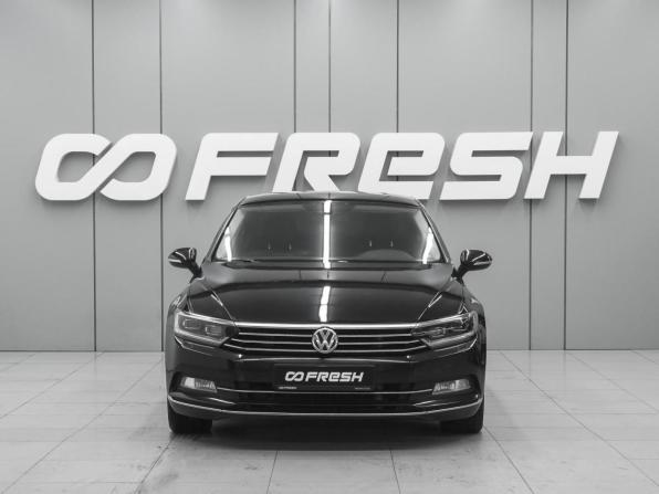 Volkswagen Passat B8 с пробегом 2016 года, цена 1 940 000 рублей, 214990 км, седан, Автокод Объявления