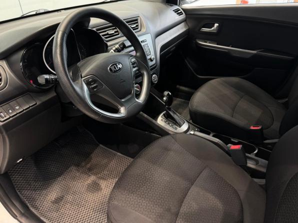 Kia Rio III Рестайлинг с пробегом 2015 года, цена 1 090 000 рублей, 168077 км, седан, Автокод Объявления