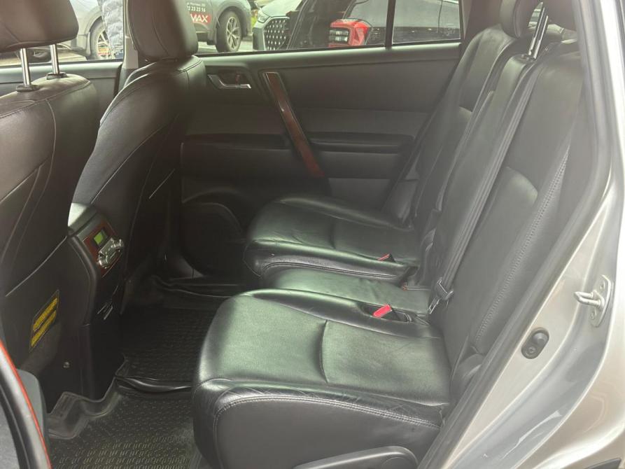 Toyota Highlander II (XU40) Рестайлинг Томск  - изображение 13