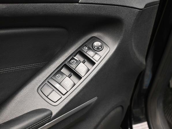 Mercedes-Benz M-Класс II (W164) Рестайлинг с пробегом 2010 года, цена 1 929 000 рублей, 310371 км, внедорожник, Автокод Объявления