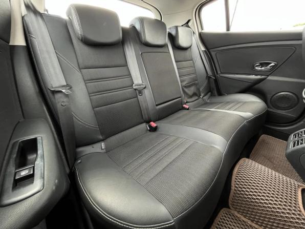 Renault Megane III Рестайлинг с пробегом 2013 года, цена 799 900 рублей, 176819 км, хэтчбек, Автокод Объявления