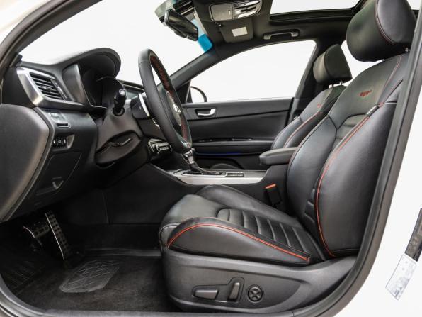Kia Optima IV Рестайлинг с пробегом 2018 года, цена 1 918 000 рублей, 161489 км, седан, Автокод Объявления