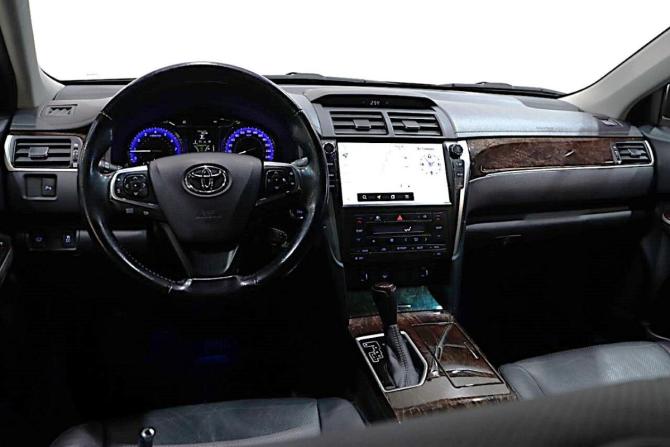 Toyota Camry VII (XV50) Рестайлинг 2 с пробегом 2017 года, цена 2 549 000 рублей, 73000 км, седан, Автокод Объявления