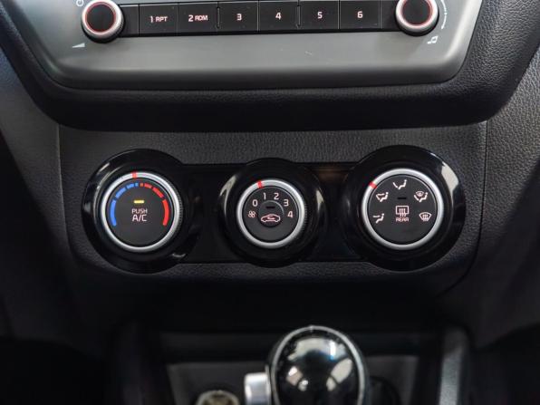 Kia Rio III с пробегом 2015 года, цена 1 268 000 рублей, 67258 км, хэтчбек, Автокод Объявления