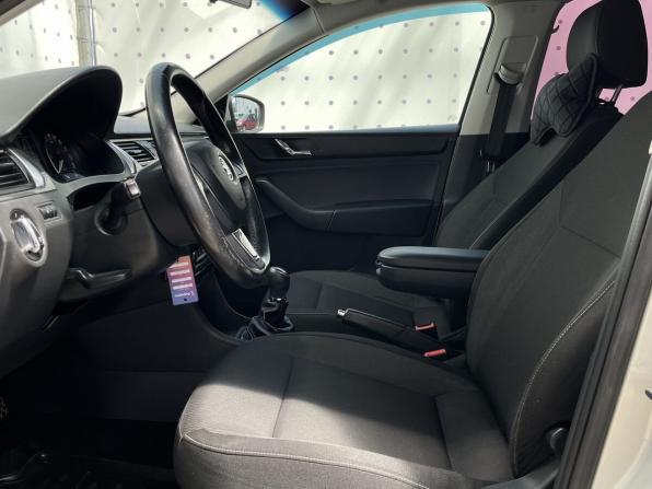 Skoda Rapid I с пробегом 2014 года, цена 890 000 рублей, 183761 км, лифтбек, Автокод Объявления