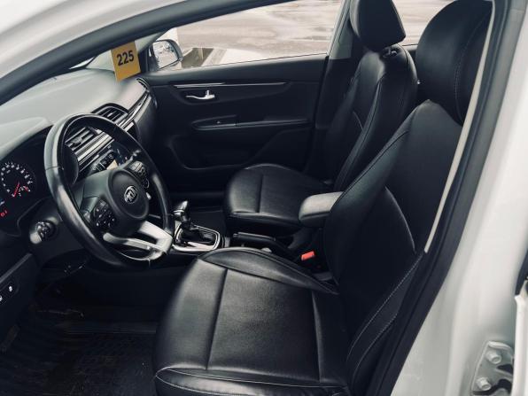 Kia Rio IV с пробегом 2018 года, цена 1 280 000 рублей, 185000 км, хэтчбек, Автокод Объявления