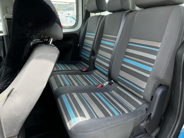 Volkswagen Caddy III Рестайлинг с пробегом 2011 года, цена 899 999 рублей, 234775 км, компактвэн, Автокод Объявления