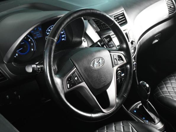 Hyundai Solaris I Рестайлинг с пробегом 2016 года, цена 1 229 000 рублей, 92250 км, седан, Автокод Объявления