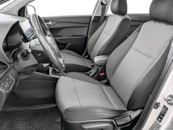 Hyundai Solaris II Рестайлинг с пробегом 2021 года, цена 1 595 000 рублей, 82735 км, седан, Автокод Объявления
