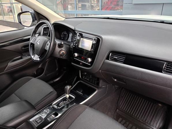 Mitsubishi Outlander III Рестайлинг 3 с пробегом 2021 года, цена 2 588 000 рублей, 94000 км, внедорожник, Автокод Объявления