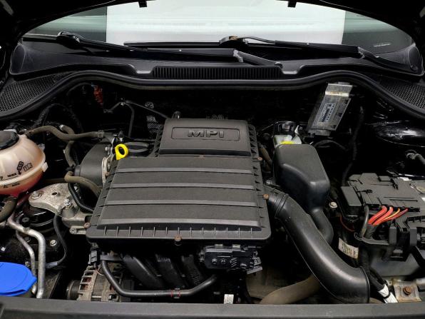 Volkswagen Polo V Рестайлинг с пробегом 2019 года, цена 1 000 000 рублей, 92197 км, седан, Автокод Объявления