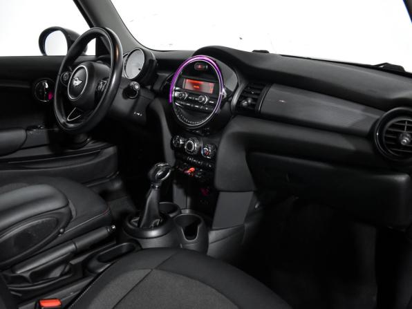 Mini Hatch III (F55/F56) с пробегом 2014 года, цена 1 498 600 рублей, 107000 км, хэтчбек, Автокод Объявления