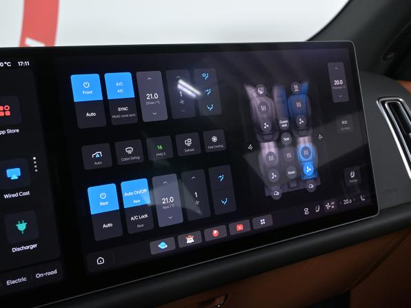 Li Auto (Lixiang) L7 I Рестайлинг с пробегом 2024 года, цена 5 980 000 рублей, 43000 км, внедорожник, Автокод Объявления