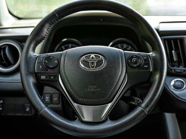 Toyota RAV4 IV (XA40) Рестайлинг с пробегом 2017 года, цена 2 580 000 рублей, 72574 км, внедорожник, Автокод Объявления