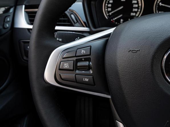 BMW X1 II (F48) Рестайлинг с пробегом 2021 года, цена 2 450 000 рублей, 95506 км, внедорожник, Автокод Объявления
