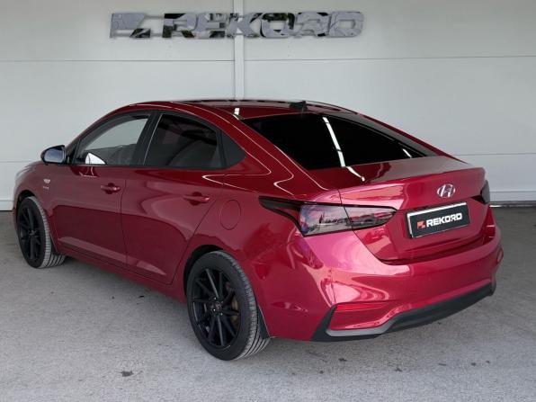 Hyundai Solaris II с пробегом 2019 года, цена 1 349 000 рублей, 134412 км, седан, Автокод Объявления