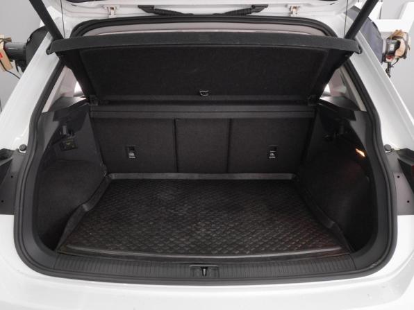 Volkswagen Tiguan II Рестайлинг с пробегом 2021 года, цена 3 149 000 рублей, 107869 км, внедорожник, Автокод Объявления
